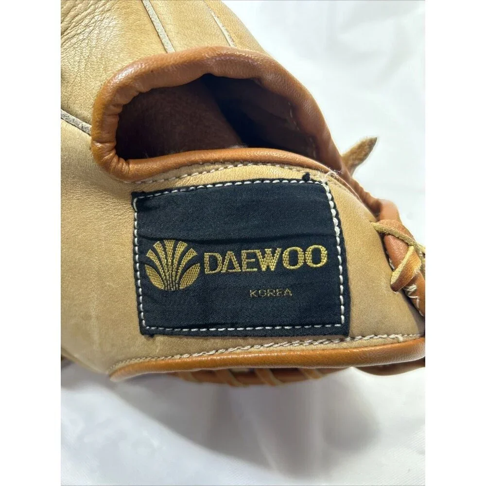 Daewoo 12.5 Baseball Softball Left Handed Glove - Picture 2 of 14